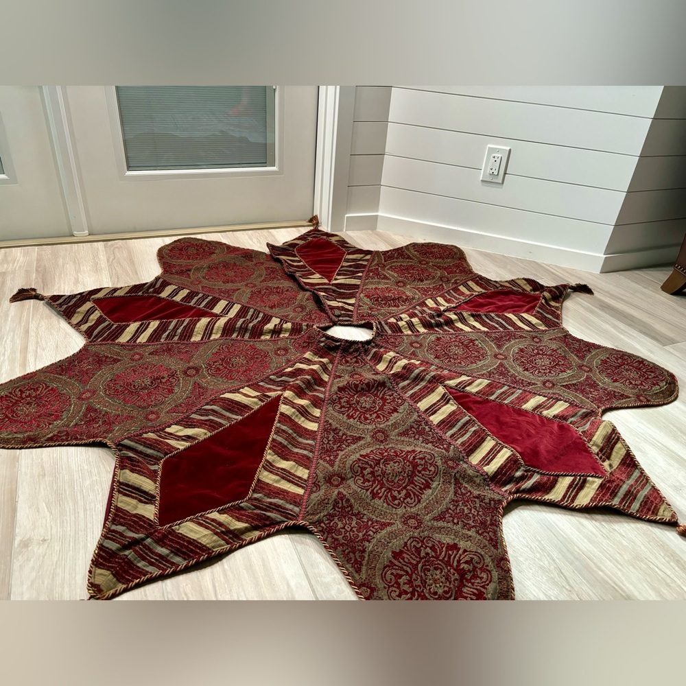 Vtg Bella Rose Neiman Marcus Luxury Christmas Tree Skirt